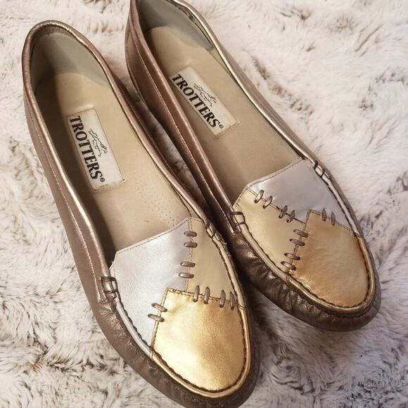 TROTTERS LEATHER GOLD PATCHWORK LOAFERS SIZE 7 - Picture 1 of 7